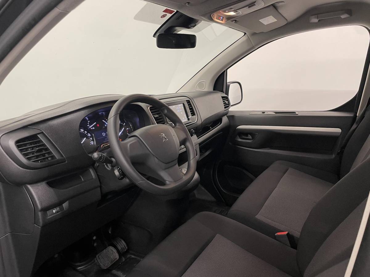 Peugeot Expert Peugeot Expert 2.0 BlueHDI 180PK Long Premium Dubbele Cabine Automaat Automaat Airco App-Connect LM Velgen