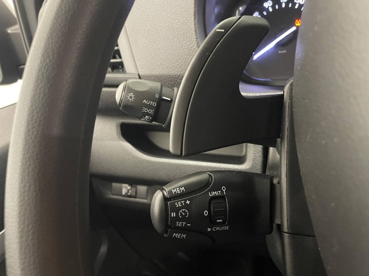 Peugeot Expert Peugeot Expert 2.0 BlueHDI 180PK Long Premium Dubbele Cabine Automaat Automaat Airco App-Connect LM Velgen