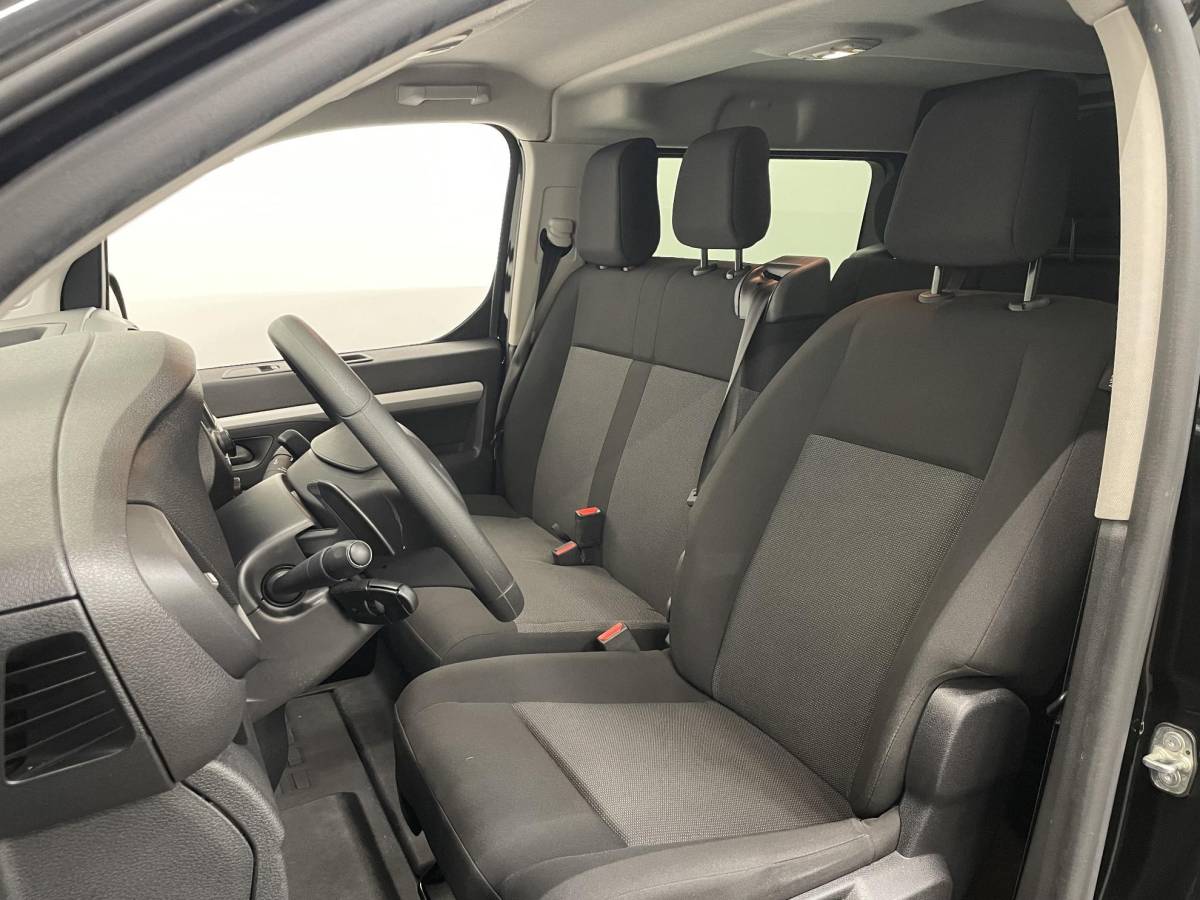 Peugeot Expert Peugeot Expert 2.0 BlueHDI 180PK Long Premium Dubbele Cabine Automaat Automaat Airco App-Connect LM Velgen