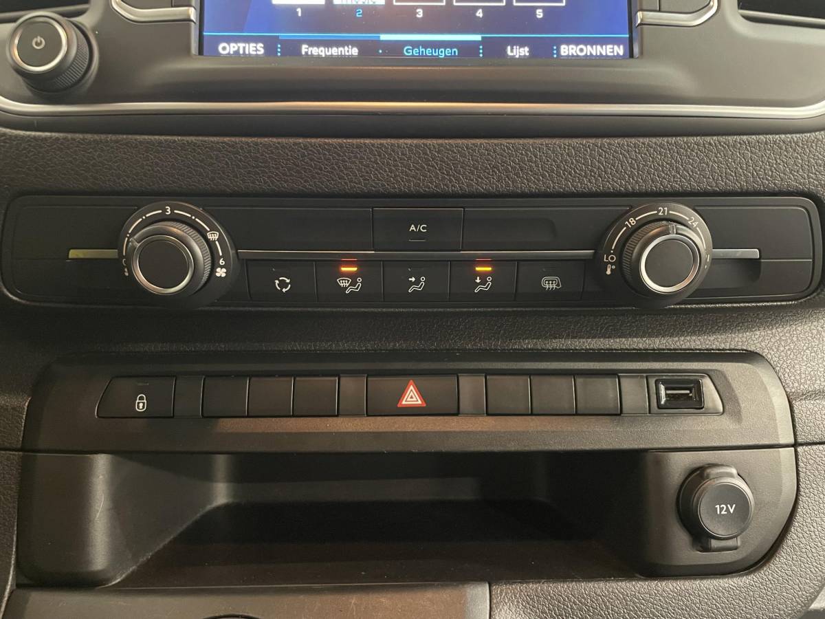 Peugeot Expert Peugeot Expert 2.0 BlueHDI 180PK Long Premium Dubbele Cabine Automaat Automaat Airco App-Connect LM Velgen