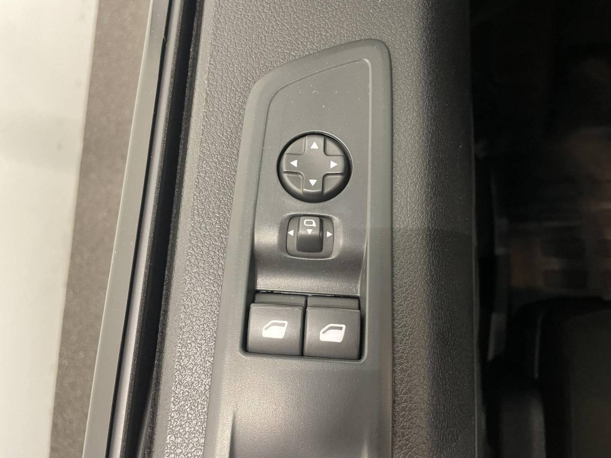 Peugeot Expert Peugeot Expert 2.0 BlueHDI 180PK Long Premium Dubbele Cabine Automaat Automaat Airco App-Connect LM Velgen