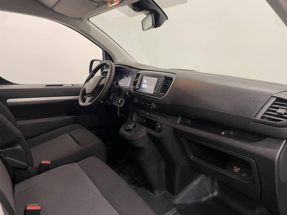 Peugeot Expert Peugeot Expert 2.0 BlueHDI 180PK Long Premium Dubbele Cabine Automaat Automaat Airco App-Connect LM Velgen