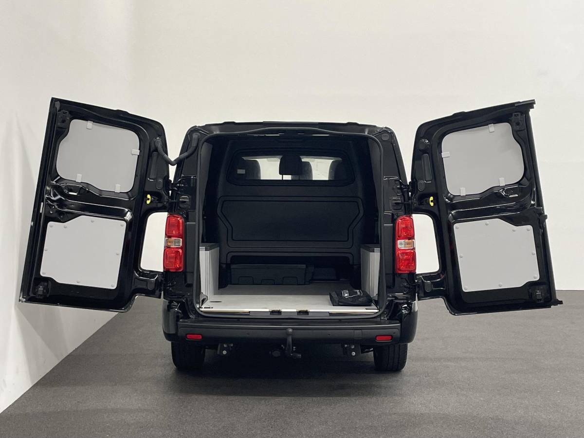 Peugeot Expert Peugeot Expert 2.0 BlueHDI 180PK Long Premium Dubbele Cabine Automaat Automaat Airco App-Connect LM Velgen