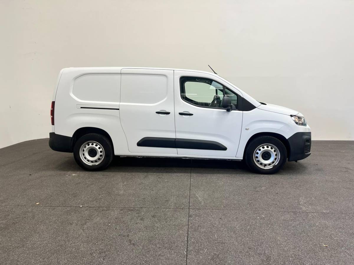 Citroën Berlingo Citroen Berlingo L2 1.5 BlueHDI Worker Automaat Airco Cruise Control Camera Carplay Trekhaak