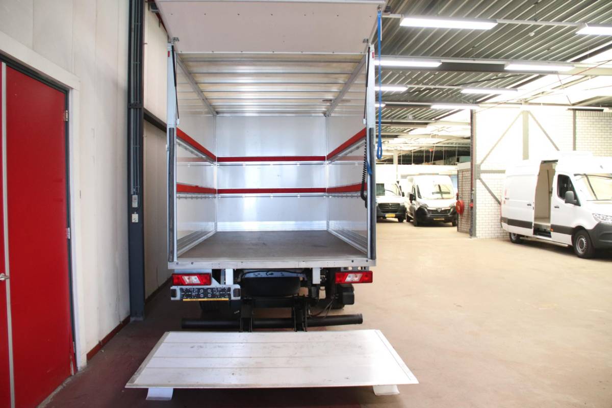 Ford Transit Ford Transit 2.0 TDCI BAKWAGEN MEUBELBAK AIRCO EURO 6