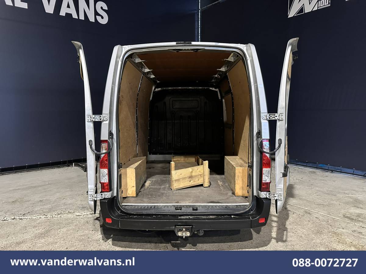 Nissan NV400 Nissan NV400 2.3 dCi 136pk L2H2 Airco | Camera | Cruisecontrol | Trekhaak | Parkeersensoren Bijrijdersbank