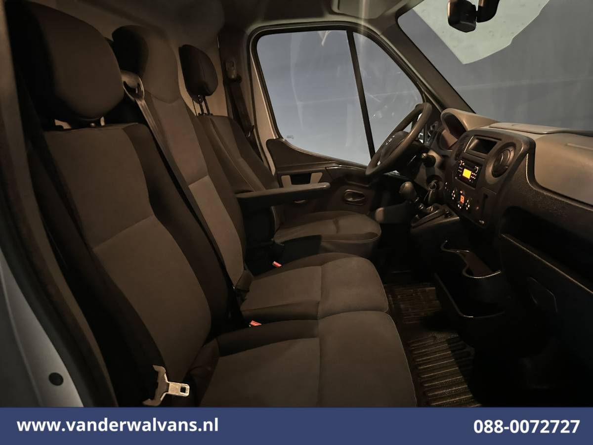 Nissan NV400 Nissan NV400 2.3 dCi 136pk L2H2 Airco | Camera | Cruisecontrol | Trekhaak | Parkeersensoren Bijrijdersbank