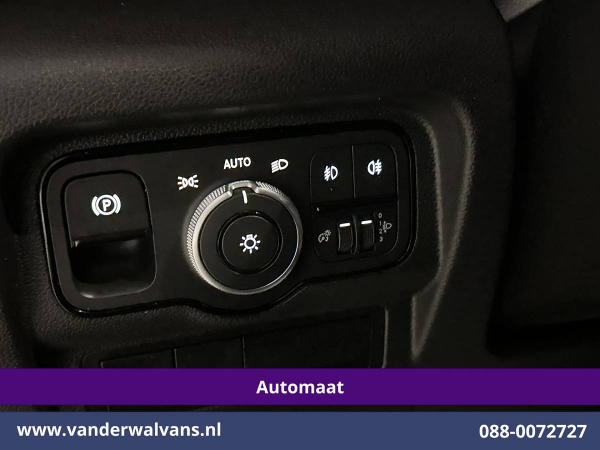 Mercedes-Benz Citan Mercedes-Benz Citan 110 CDI 96pk Automaat L1H1 Euro6 Airco | Camera | Cruisecontrol | LM Velgen | 1500kg Trekhaak Parkeersensoren