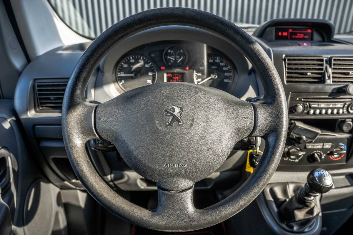Peugeot Expert Peugeot Expert 2.0 HDi 128PK L1H1 | Cruise | Airco | 3-Zits | Trekhaak