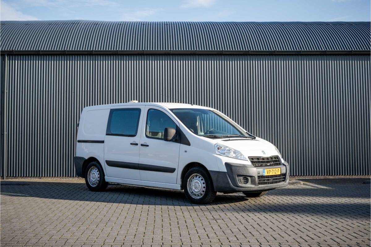 Peugeot Expert Peugeot Expert 2.0 HDi 128PK L1H1 | Cruise | Airco | 3-Zits | Trekhaak