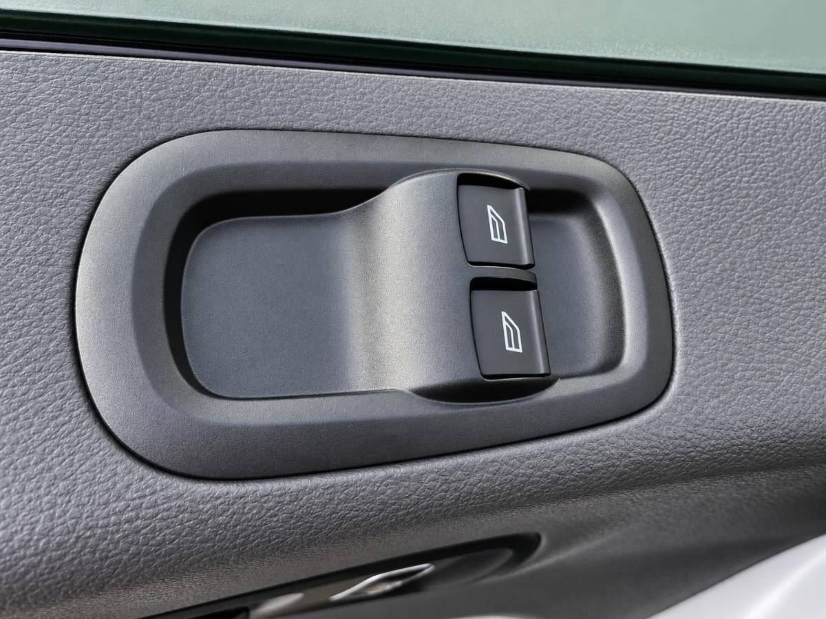 Ford Transit Ford Transit 350 2.0 TDCI L3H2 Trend 170PK Automaat PDC VA+Camera Carplay Navi BLIS Cruise Control Airco Voorruitverwarming