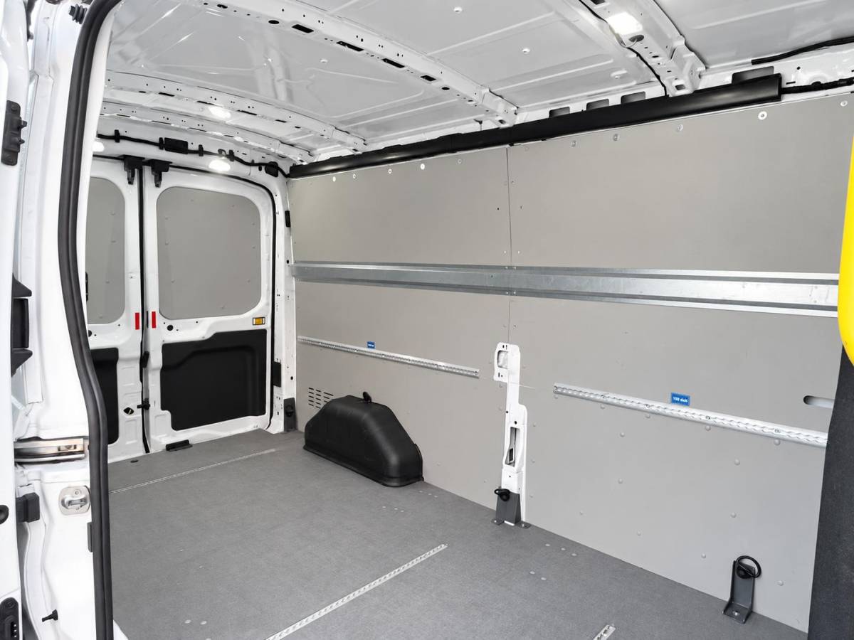 Ford Transit Ford Transit 350 2.0 TDCI L3H2 Trend 170PK Automaat PDC VA+Camera Carplay Navi BLIS Cruise Control Airco Voorruitverwarming