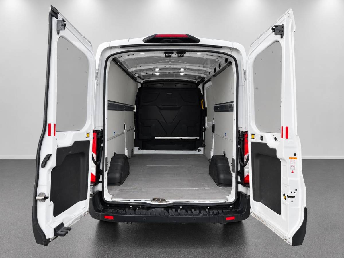 Ford Transit Ford Transit 350 2.0 TDCI L3H2 Trend 170PK Automaat PDC VA+Camera Carplay Navi BLIS Cruise Control Airco Voorruitverwarming