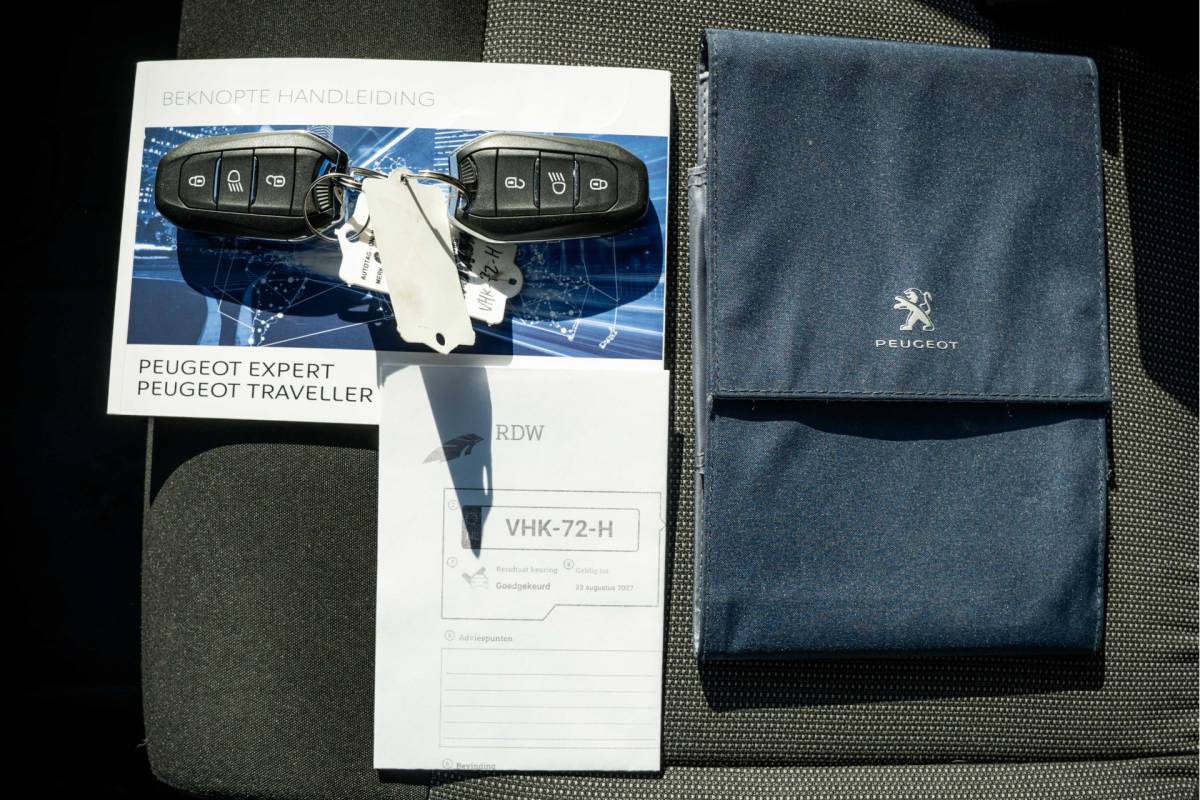 Peugeot Expert Peugeot Expert 2.0 BlueHDi 120 | Automaat | 6-Zits | 360° Camera | Carplay | Head up | PDC | Navi | Climatronic | Trekhaak