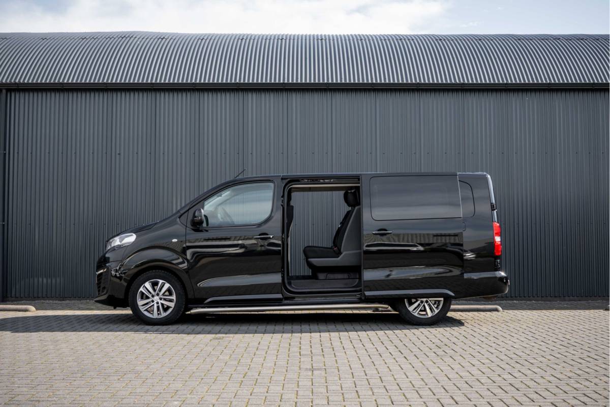 Peugeot Expert Peugeot Expert 2.0 BlueHDi 120 | Automaat | 6-Zits | 360° Camera | Carplay | Head up | PDC | Navi | Climatronic | Trekhaak