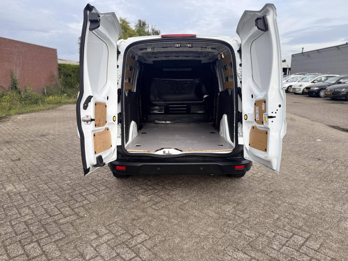 Ford Transit Connect Ford Transit Connect 1.5 EcoBlue L2 Trend / Nieuwestaat / Dubbel schuif deur / Garantie / Inruil mogelijk / Carplay /