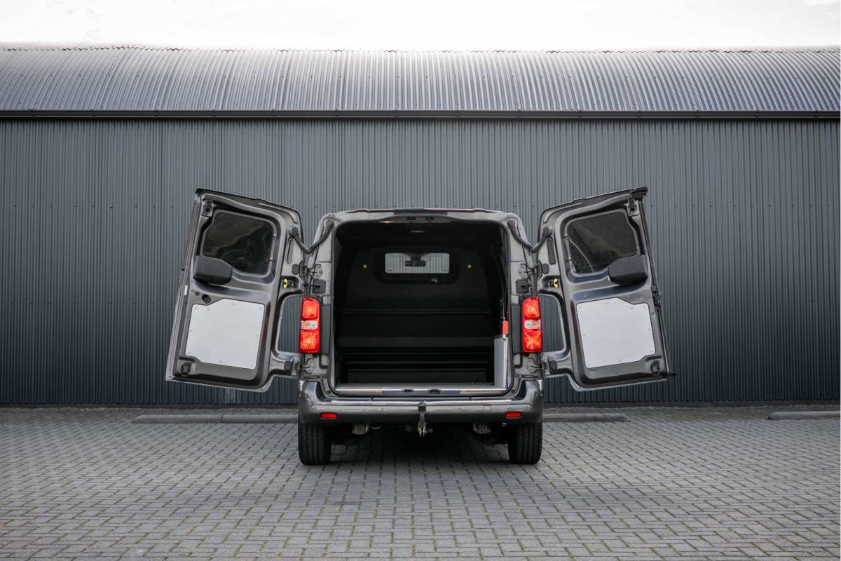 Citroën Jumpy Citroën Jumpy 2.0 BlueHDi 180 | Camera | Carplay | Cruise | PDC | Stoelverw. | Climatronic |Trekhaak