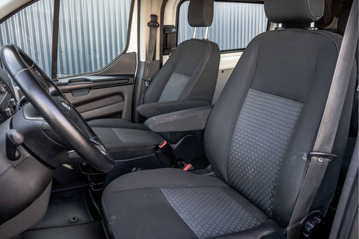 Ford Transit Custom Ford Transit Custom 2.0 EcoBlue | L2H2 | Dubbele Cabine | Cruise | 1e Eigenaar | PDC | Stoelverw. | Airco | Trekhaak | Imperiaal