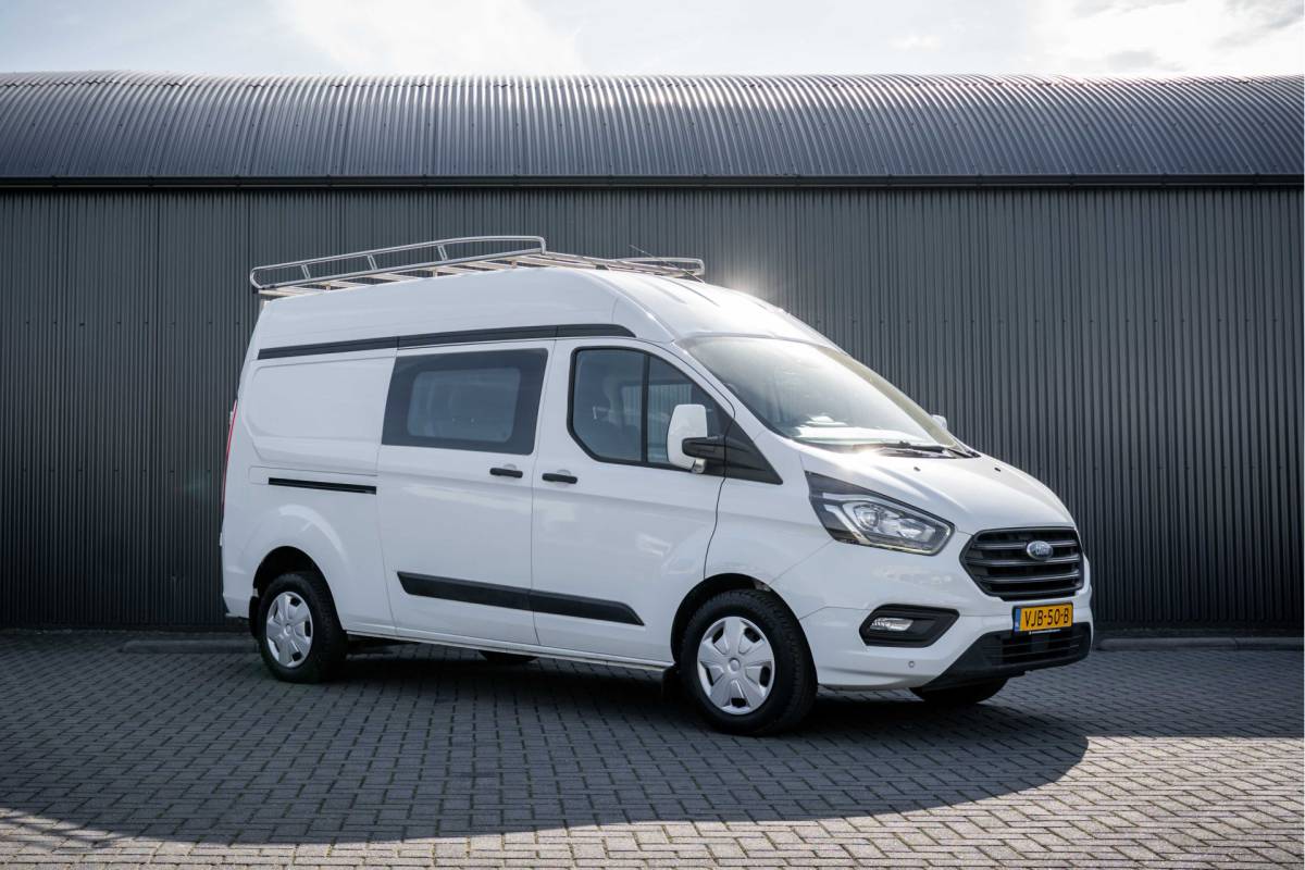 Ford Transit Custom Ford Transit Custom 2.0 EcoBlue | L2H2 | Dubbele Cabine | Cruise | 1e Eigenaar | PDC | Stoelverw. | Airco | Trekhaak | Imperiaal