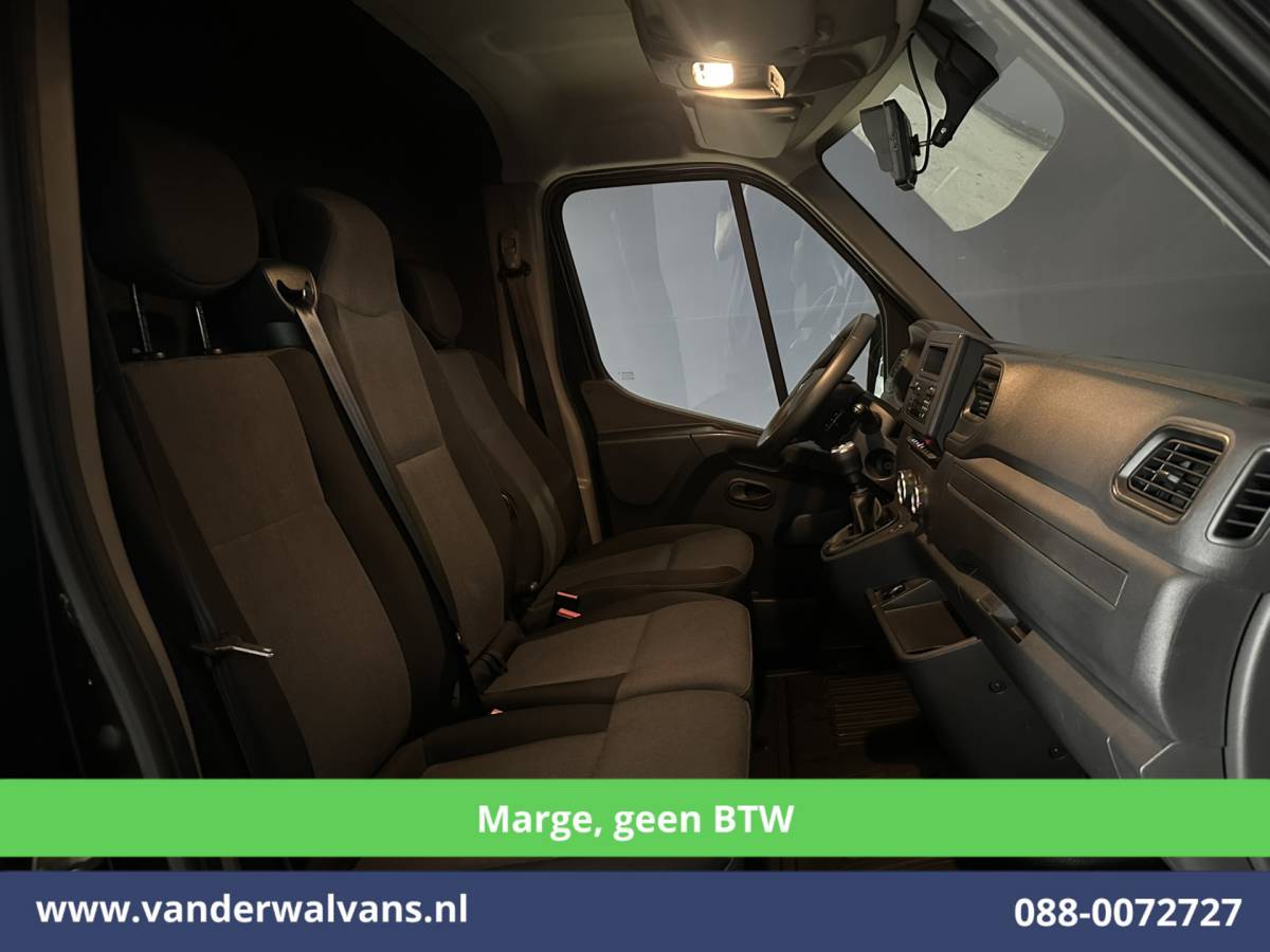 Renault Master Renault Master 2.3 dCi 150pk **MARGE, geen BTW** L2H2 Paardenwagen Euro6 Airco | Camera | Cruisecontrol | Trekhaak Bijrijdersbank