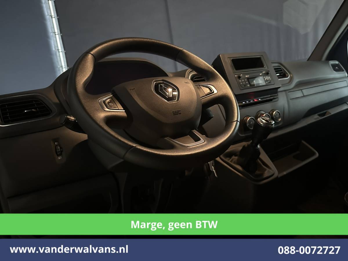 Renault Master Renault Master 2.3 dCi 150pk **MARGE, geen BTW** L2H2 Paardenwagen Euro6 Airco | Camera | Cruisecontrol | Trekhaak Bijrijdersbank