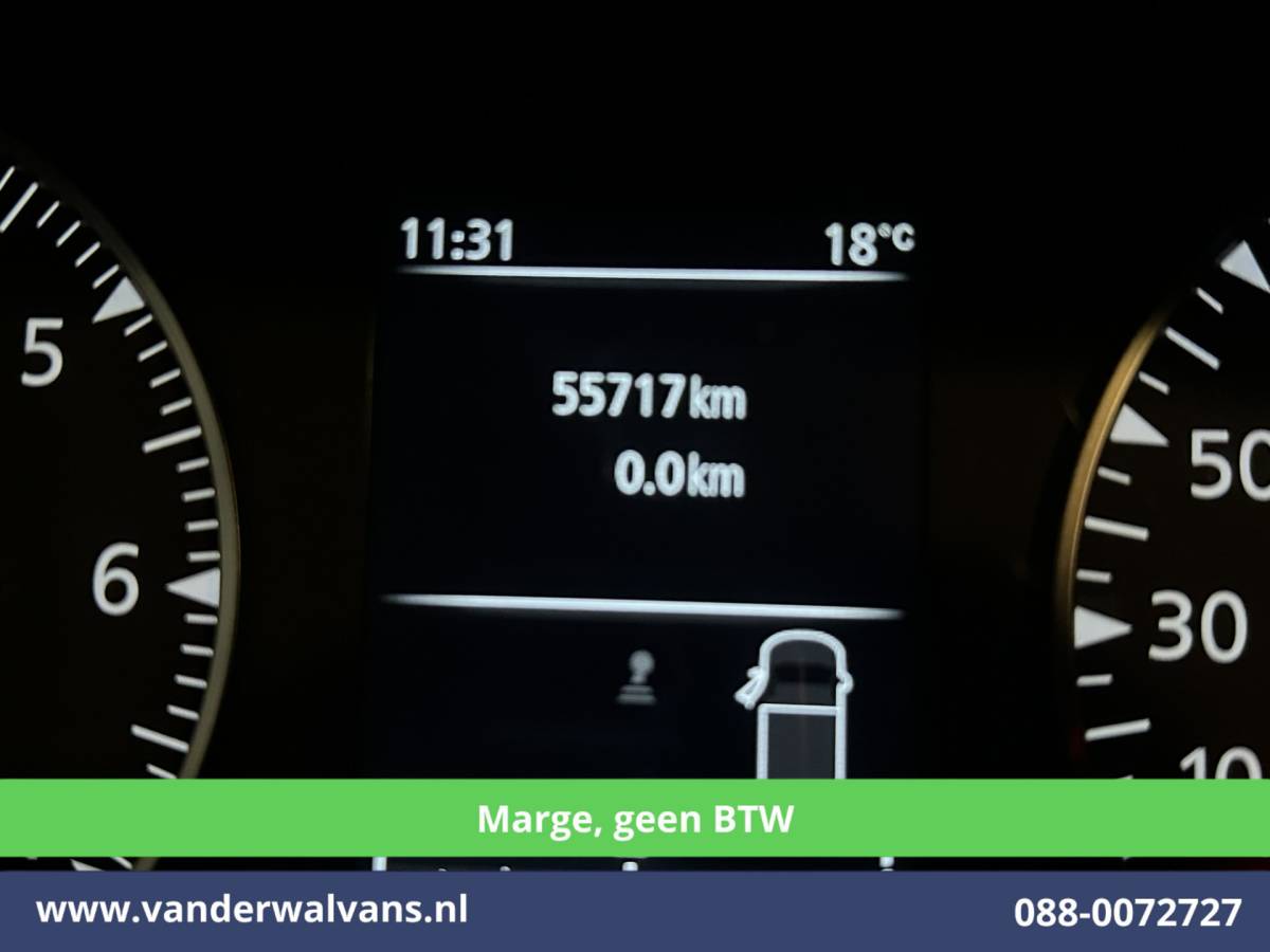 Renault Master Renault Master 2.3 dCi 150pk **MARGE, geen BTW** L2H2 Paardenwagen Euro6 Airco | Camera | Cruisecontrol | Trekhaak Bijrijdersbank