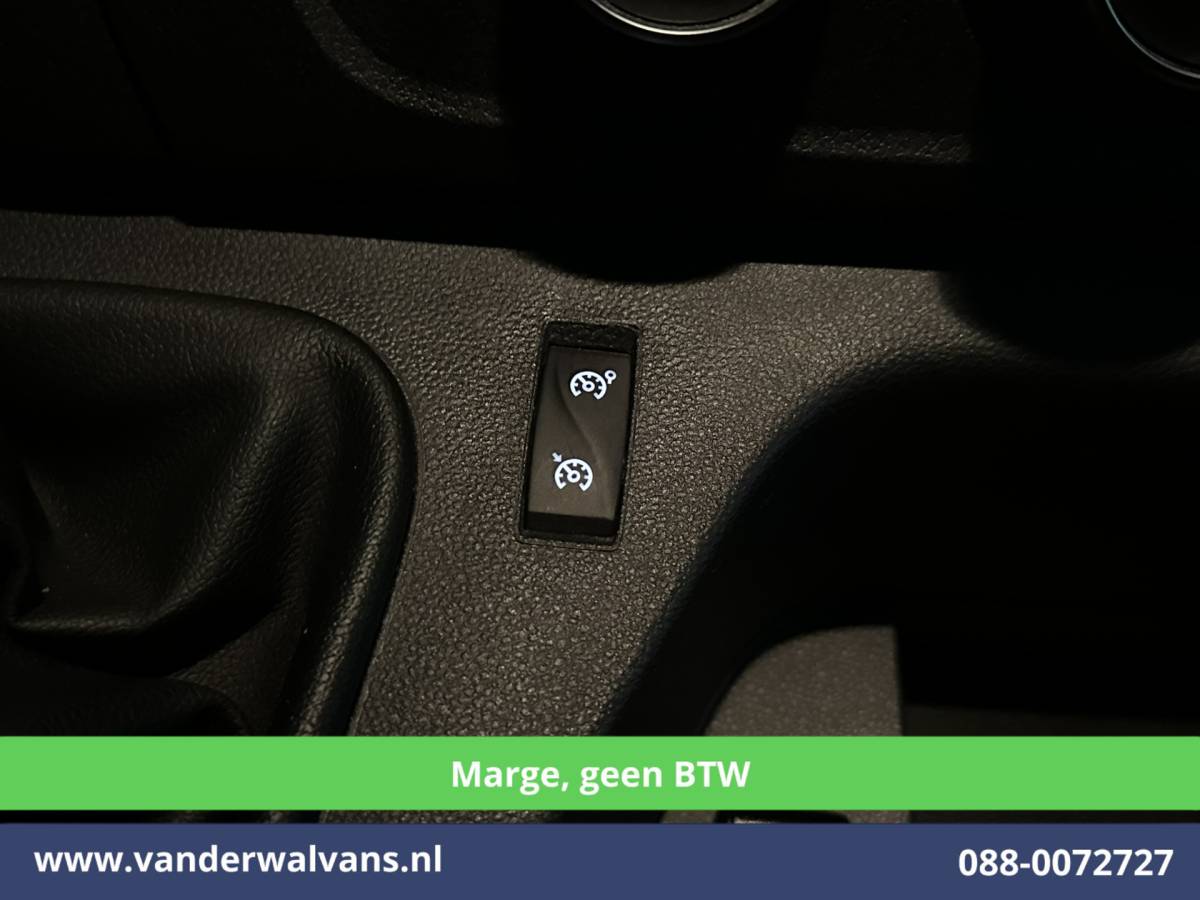 Renault Master Renault Master 2.3 dCi 150pk **MARGE, geen BTW** L2H2 Paardenwagen Euro6 Airco | Camera | Cruisecontrol | Trekhaak Bijrijdersbank