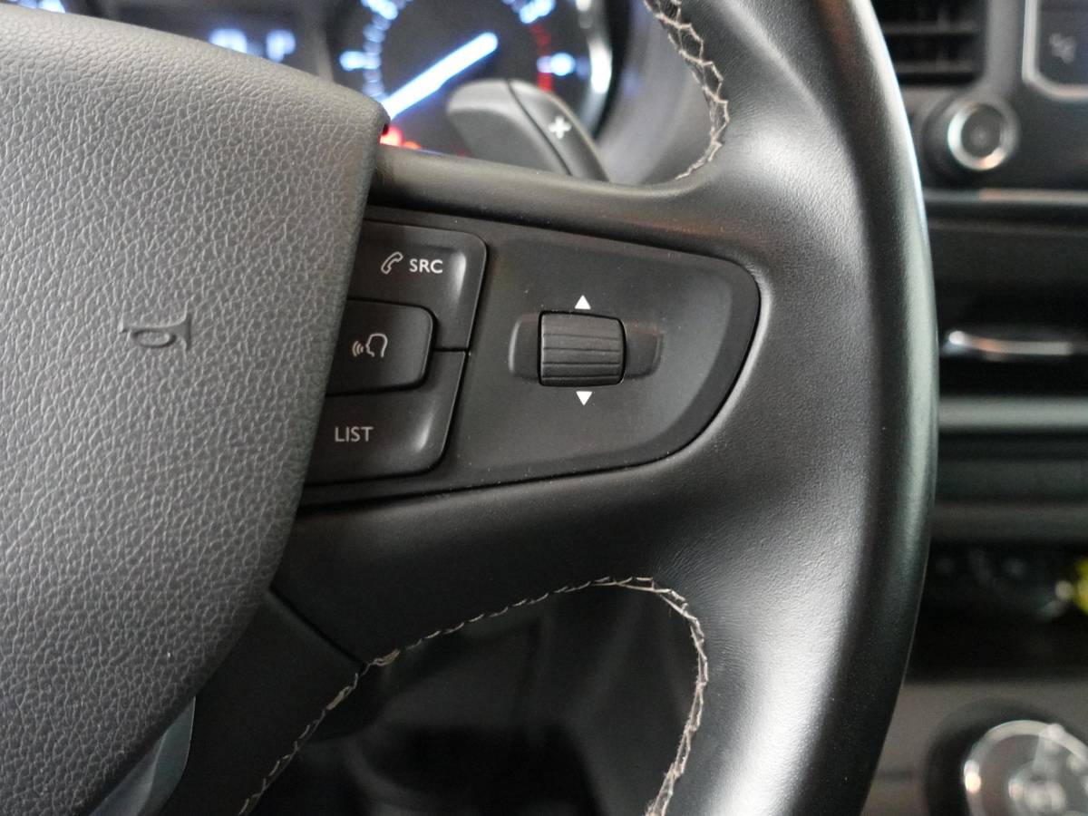 Opel Vivaro Opel Vivaro 2.0 CDTI L3H1 Dubbele Cabine Edition Automaat Airco Navi Cruise Control Apple Carplay Trekhaak