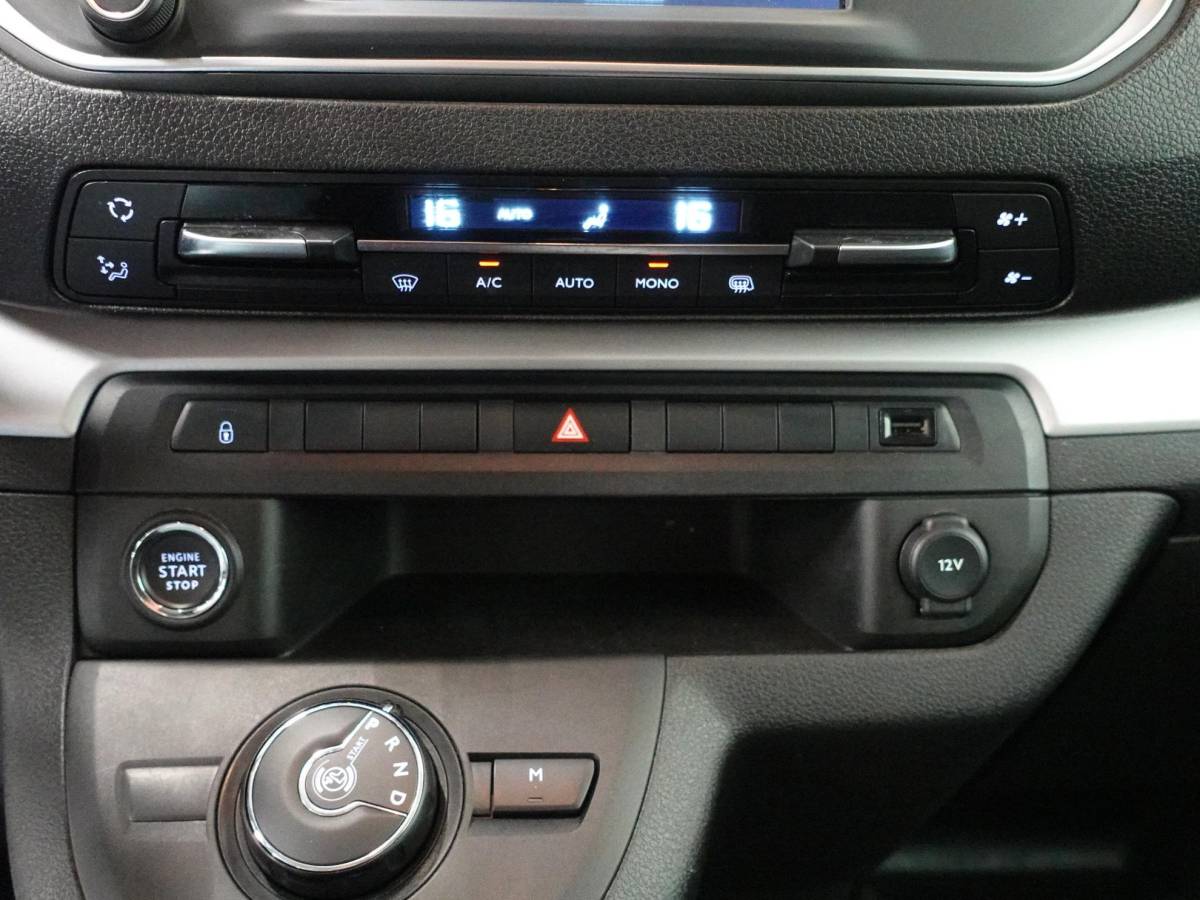 Opel Vivaro Opel Vivaro 2.0 CDTI L3H1 Dubbele Cabine Edition Automaat Airco Navi Cruise Control Apple Carplay Trekhaak