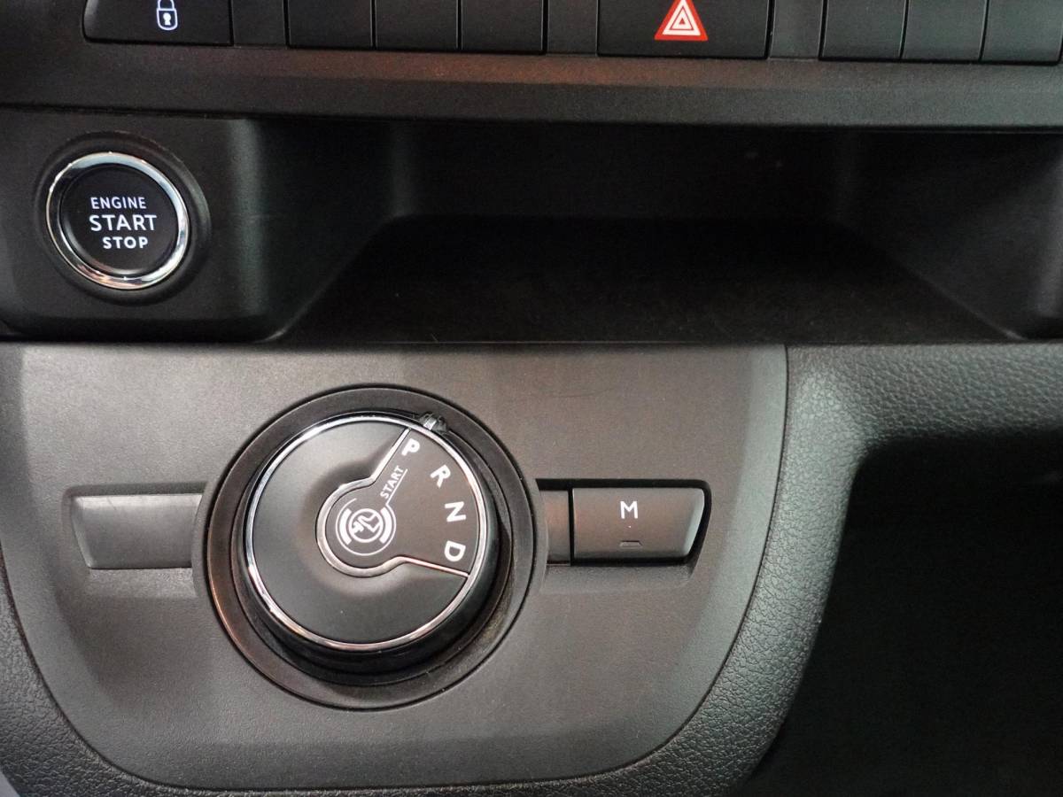 Opel Vivaro Opel Vivaro 2.0 CDTI L3H1 Dubbele Cabine Edition Automaat Airco Navi Cruise Control Apple Carplay Trekhaak