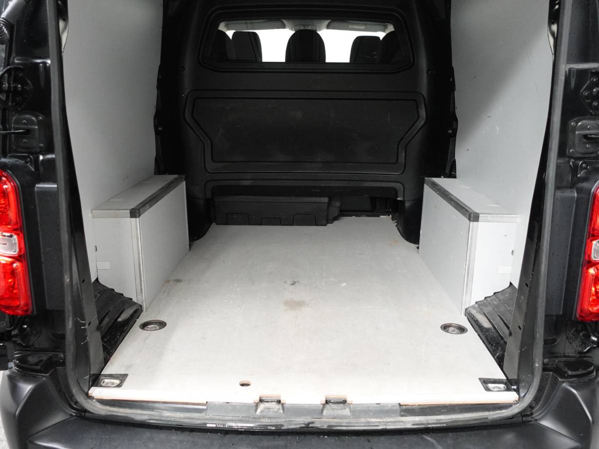 Opel Vivaro Opel Vivaro 2.0 CDTI L3H1 Dubbele Cabine Edition Automaat Airco Navi Cruise Control Apple Carplay Trekhaak