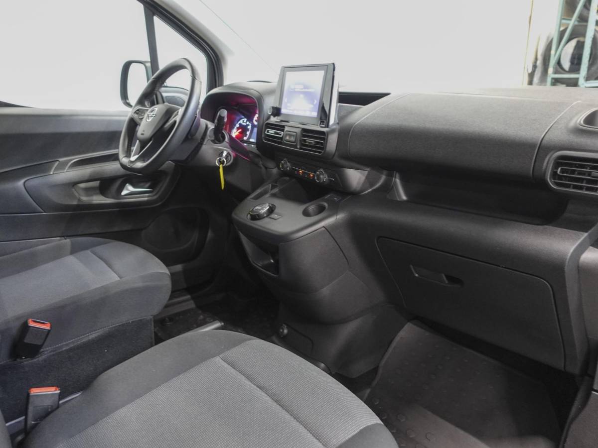 Opel Combo Opel Combo 1.5D Automaat L1H1 Edition Airco Apple Carplay/Android Auto Cruise Control Trekhaak