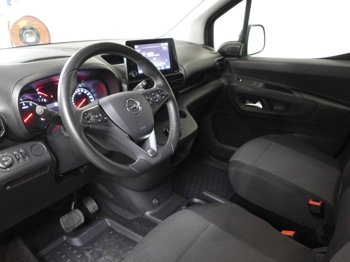 Opel Combo Opel Combo 1.5D Automaat L1H1 Edition Airco Apple Carplay/Android Auto Cruise Control Trekhaak