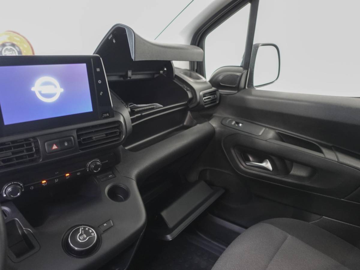 Opel Combo Opel Combo 1.5D Automaat L1H1 Edition Airco Apple Carplay/Android Auto Cruise Control Trekhaak