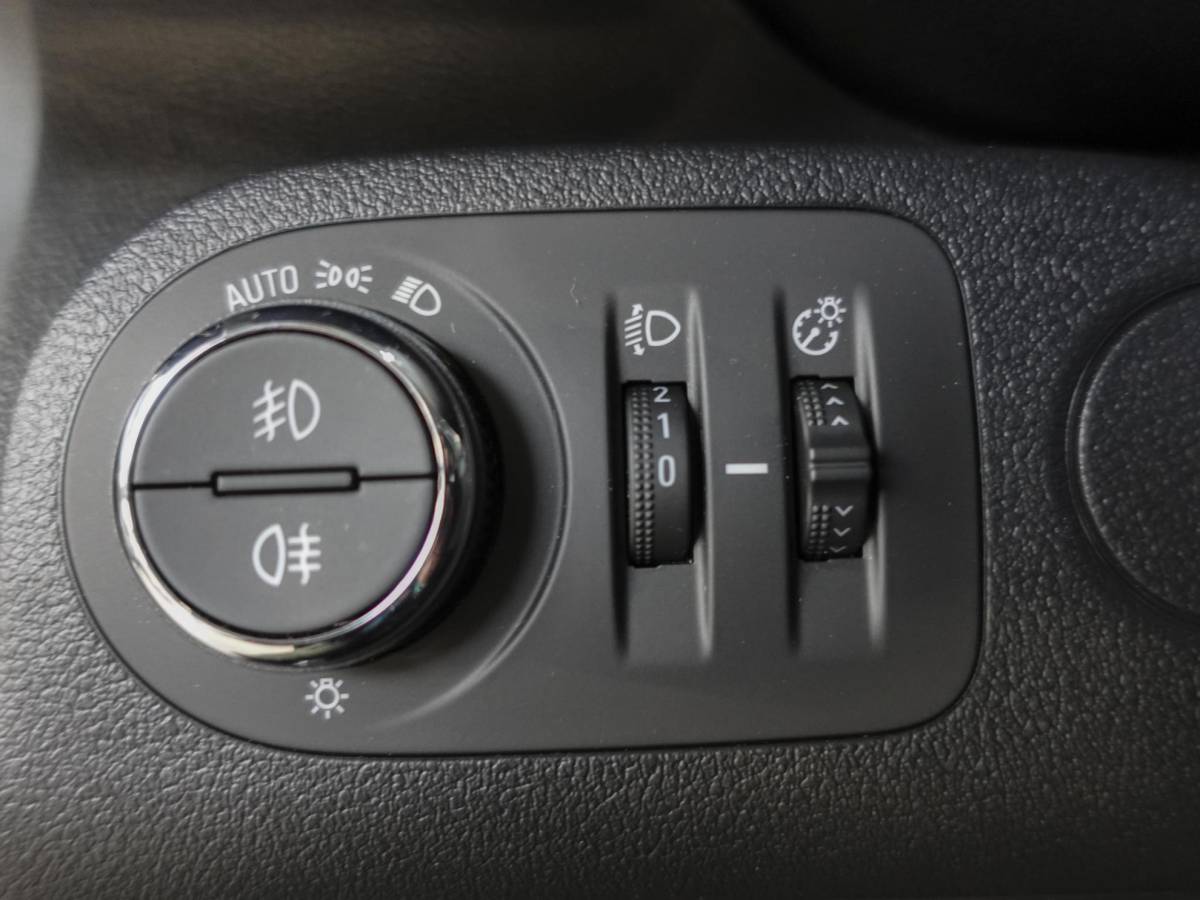 Opel Combo Opel Combo 1.5D Automaat L1H1 Edition Airco Apple Carplay/Android Auto Cruise Control Trekhaak