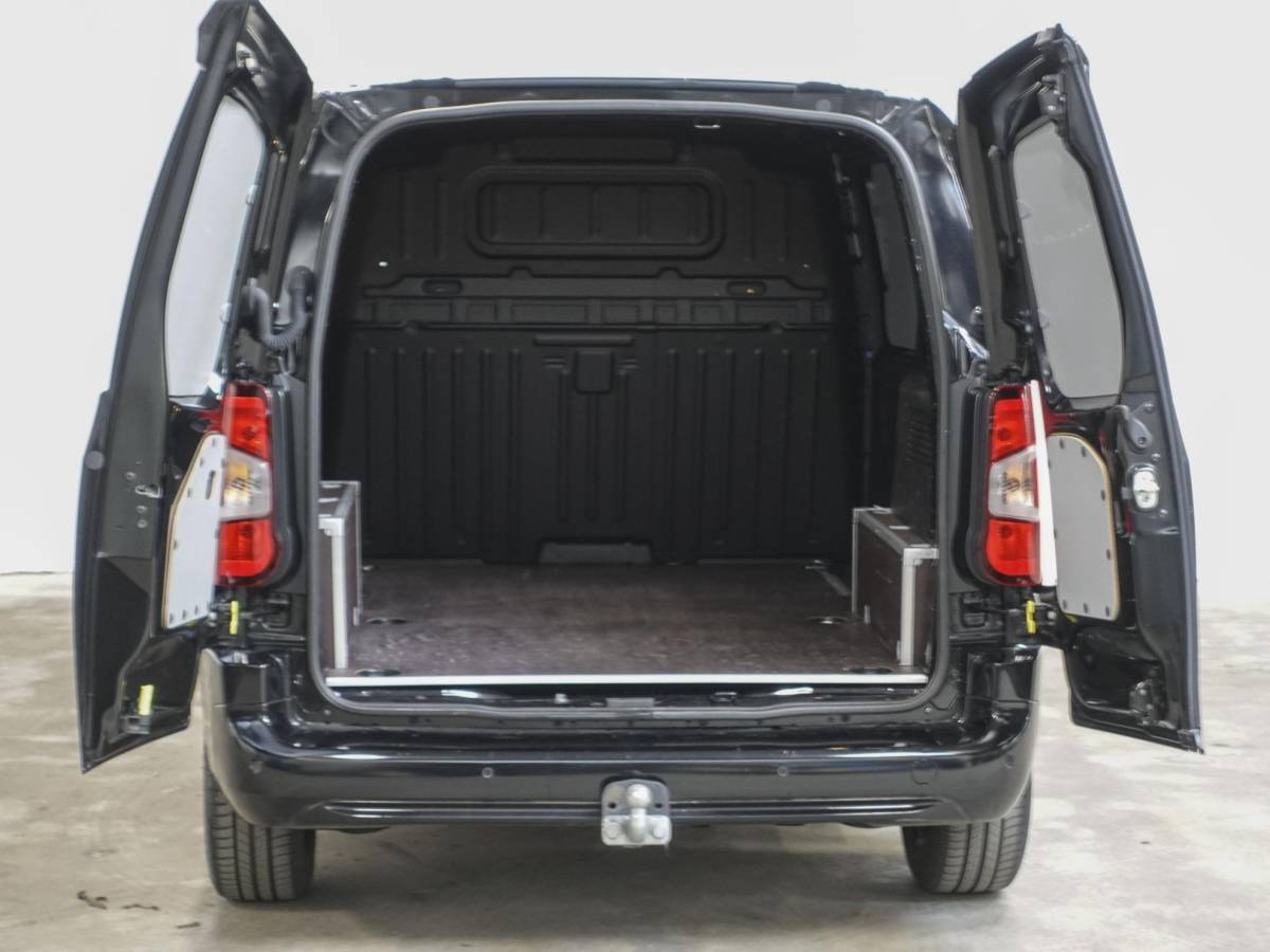 Opel Combo Opel Combo 1.5D Automaat L1H1 Edition Airco Apple Carplay/Android Auto Cruise Control Trekhaak