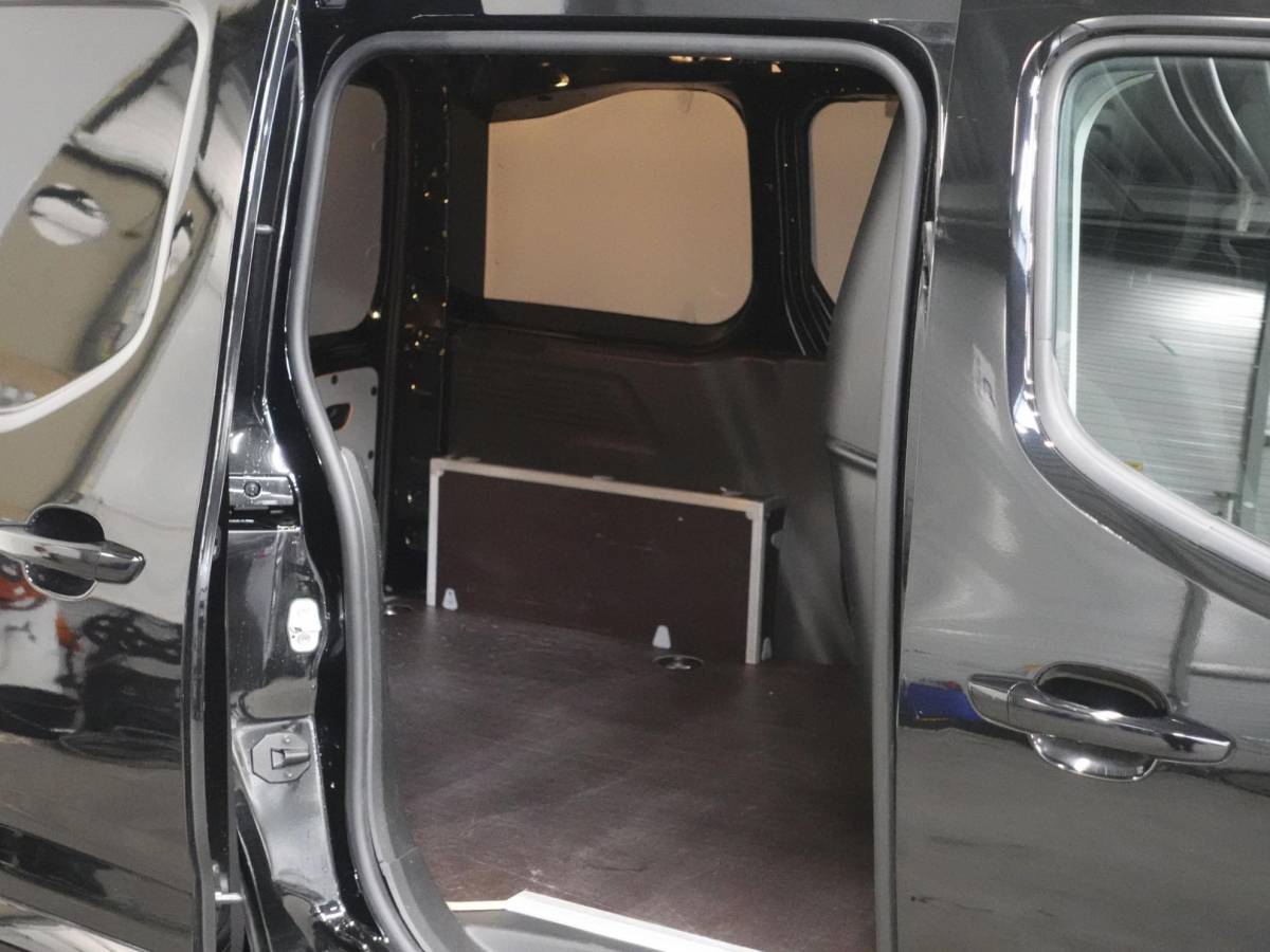Opel Combo Opel Combo 1.5D Automaat L1H1 Edition Airco Apple Carplay/Android Auto Cruise Control Trekhaak