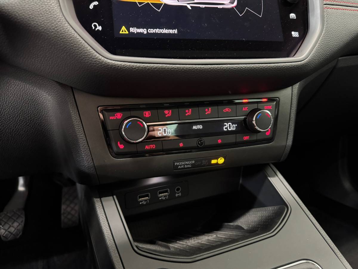 SEAT Ibiza Seat IBIZA 1.0 TSI FR Business Intense |Led|Clima|Stoelverwarming|KeyLess|Carplay|Navigatie|