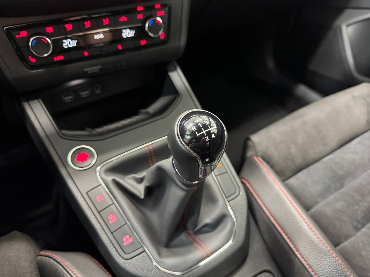 SEAT Ibiza Seat IBIZA 1.0 TSI FR Business Intense |Led|Clima|Stoelverwarming|KeyLess|Carplay|Navigatie|