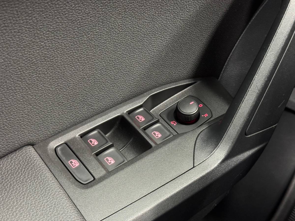 SEAT Ibiza Seat IBIZA 1.0 TSI FR Business Intense |Led|Clima|Stoelverwarming|KeyLess|Carplay|Navigatie|