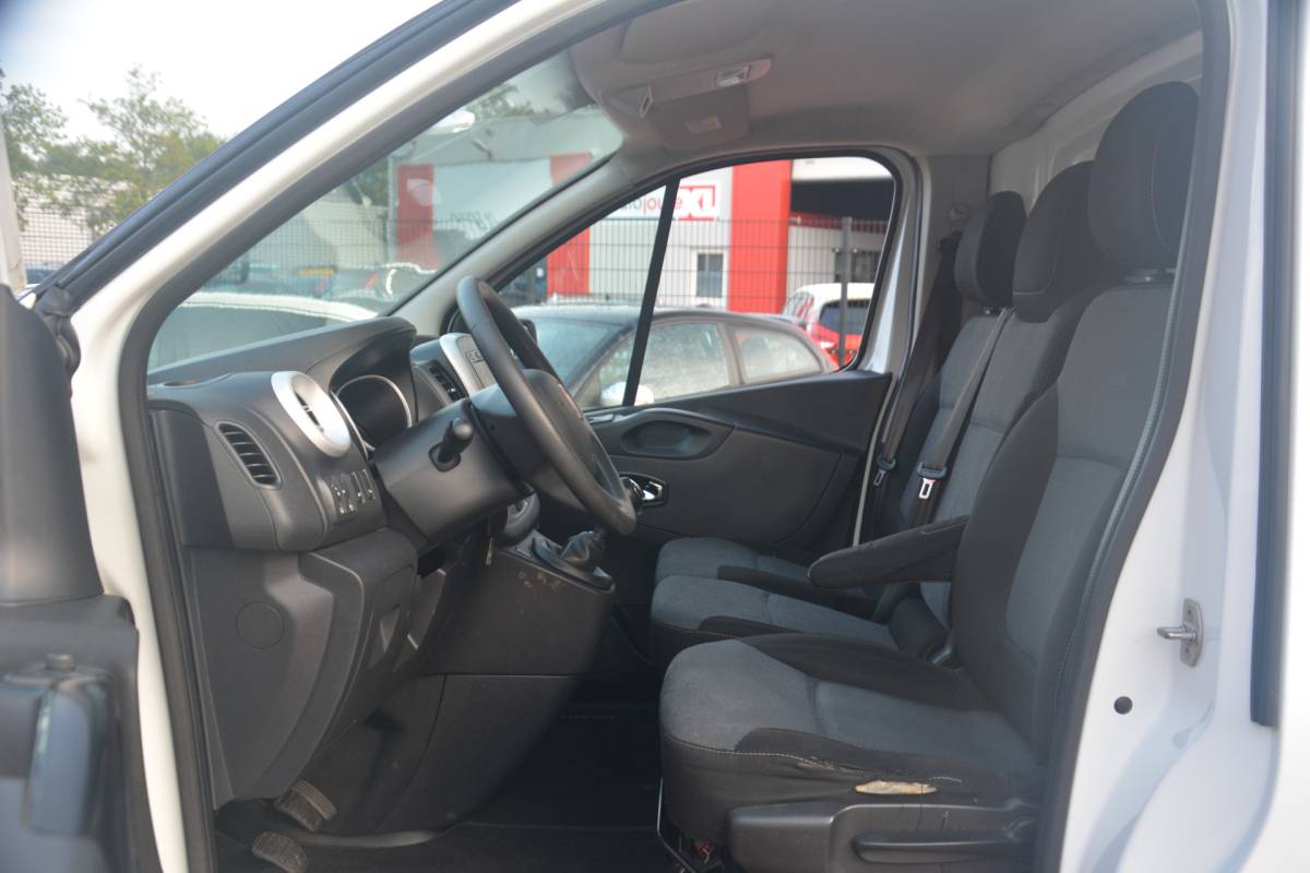 Fiat Talento Fiat Talento 1.6 MJ L2H1 Basis | Navigatie | Airco | Cruise-control | Elek.ramen | NL auto!! |
