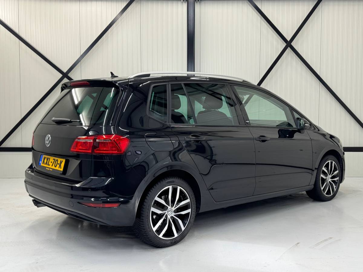 Volkswagen Golf Sportsvan Volkswagen GOLF SPORTSVAN 1.4 TSI Highline |Trekhaak|Clima|Stoelverwarming|Carplay|Parkeersensoren|Xenon|ACC|