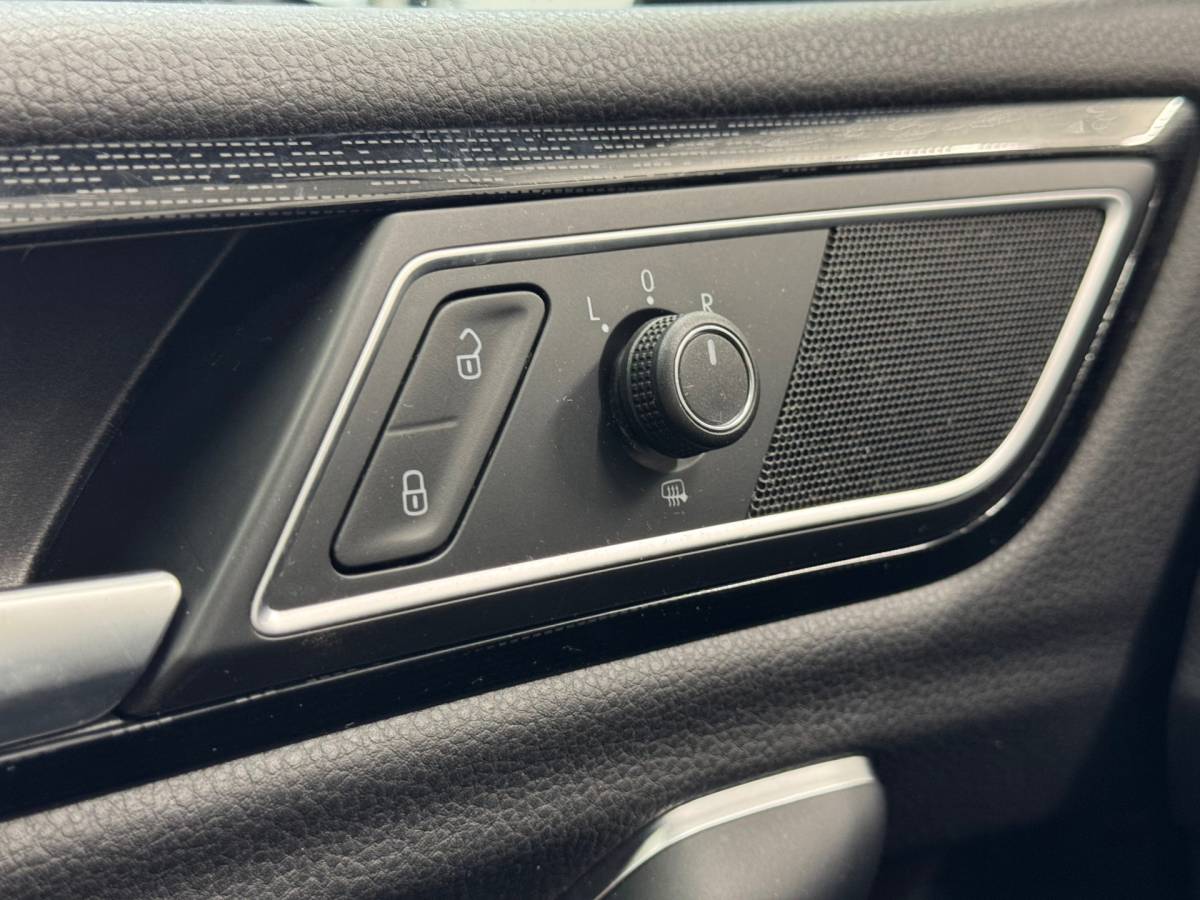Volkswagen Golf Sportsvan Volkswagen GOLF SPORTSVAN 1.4 TSI Highline |Trekhaak|Clima|Stoelverwarming|Carplay|Parkeersensoren|Xenon|ACC|