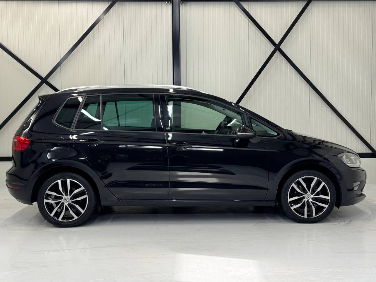 Volkswagen Golf Sportsvan Volkswagen GOLF SPORTSVAN 1.4 TSI Highline |Trekhaak|Clima|Stoelverwarming|Carplay|Parkeersensoren|Xenon|ACC|