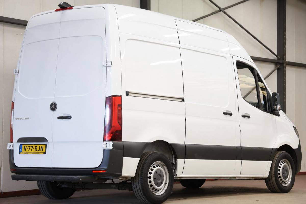 Mercedes-Benz Sprinter Mercedes-Benz Sprinter 314 2.2 CDI L1H2 AUTOMAAT LED NAVI