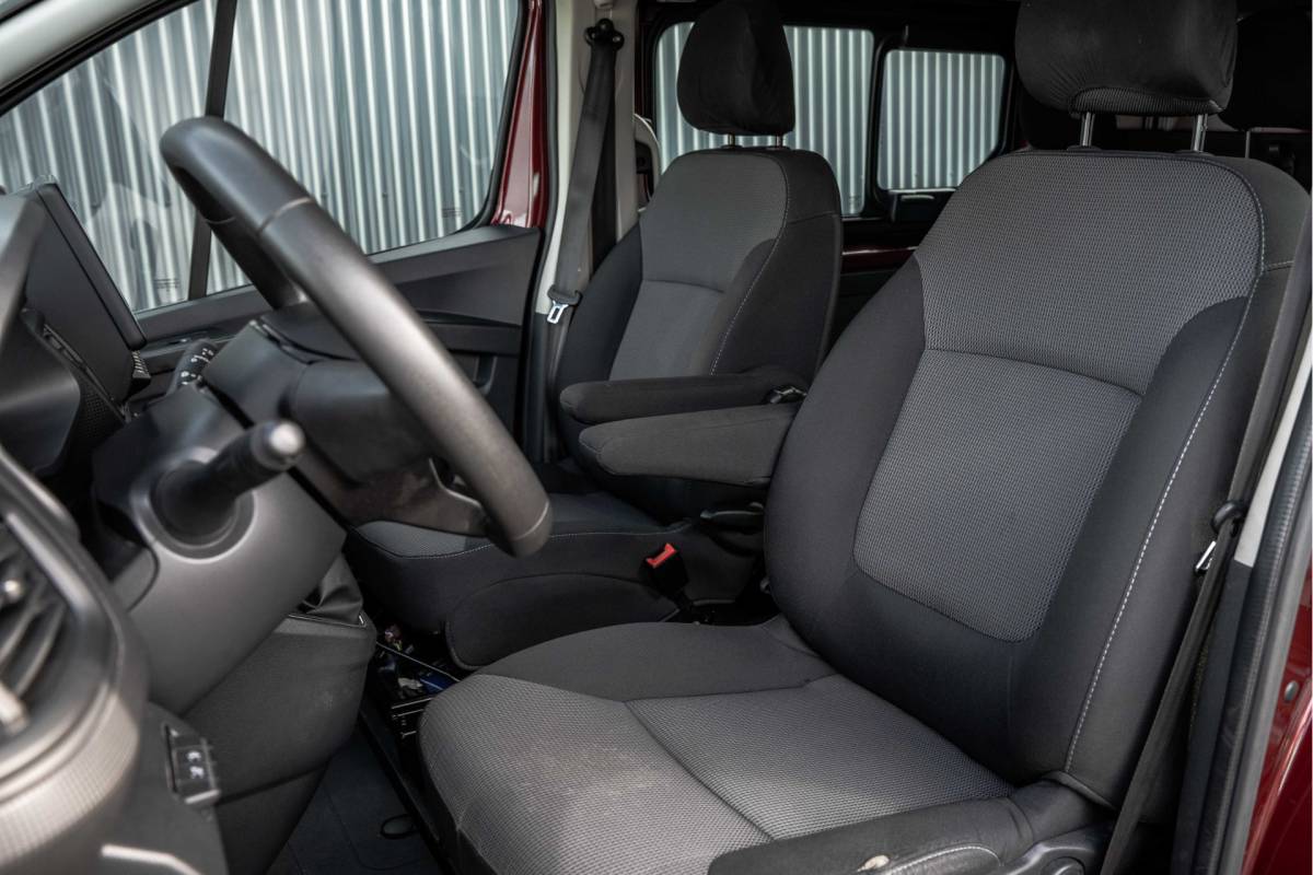 Renault Trafic Renault Trafic 2.0 dCi 150 L2H1 | Automaat | 5-Zits | 150 PK | Camera | Cruise | Navi | Airco