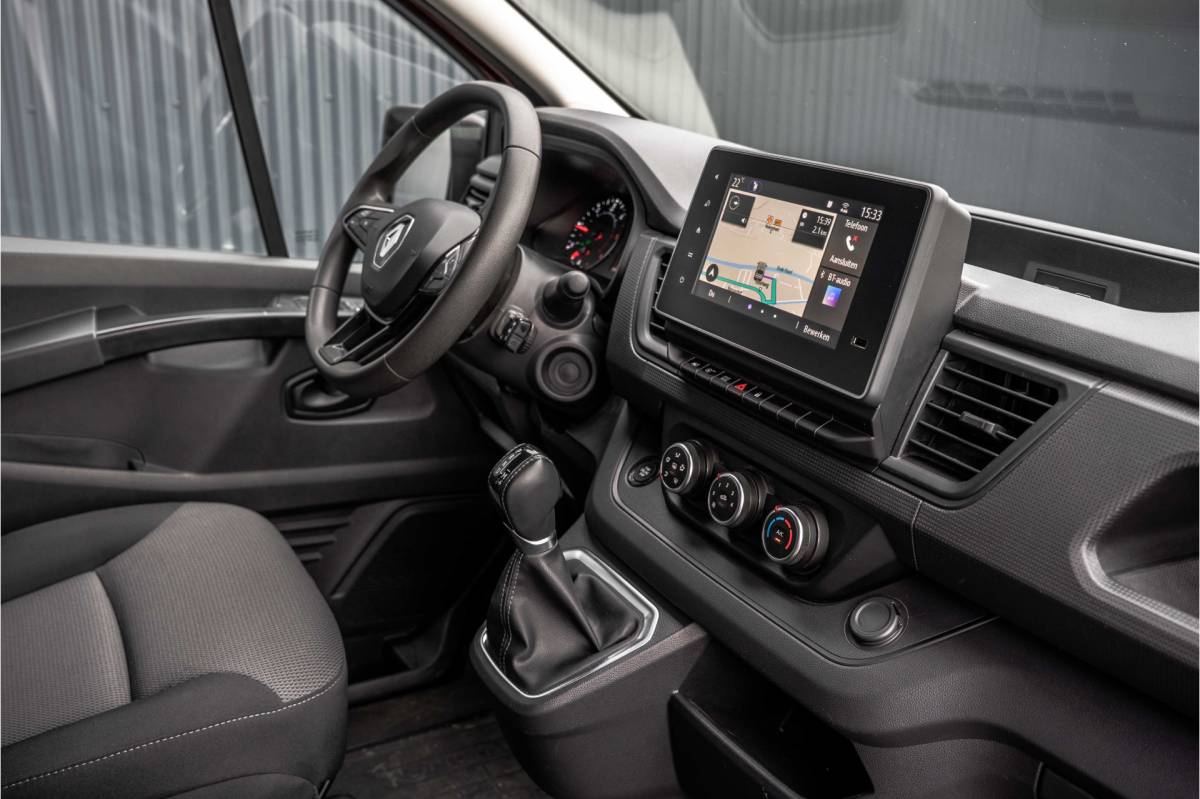 Renault Trafic Renault Trafic 2.0 dCi 150 L2H1 | Automaat | 5-Zits | 150 PK | Camera | Cruise | Navi | Airco