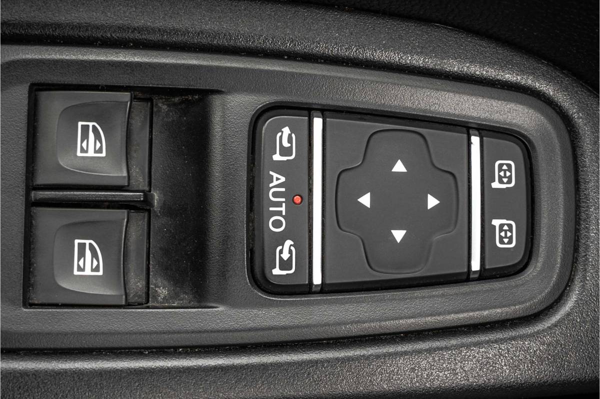 Renault Trafic Renault Trafic 2.0 dCi 150 L2H1 | Automaat | 5-Zits | 150 PK | Camera | Cruise | Navi | Airco