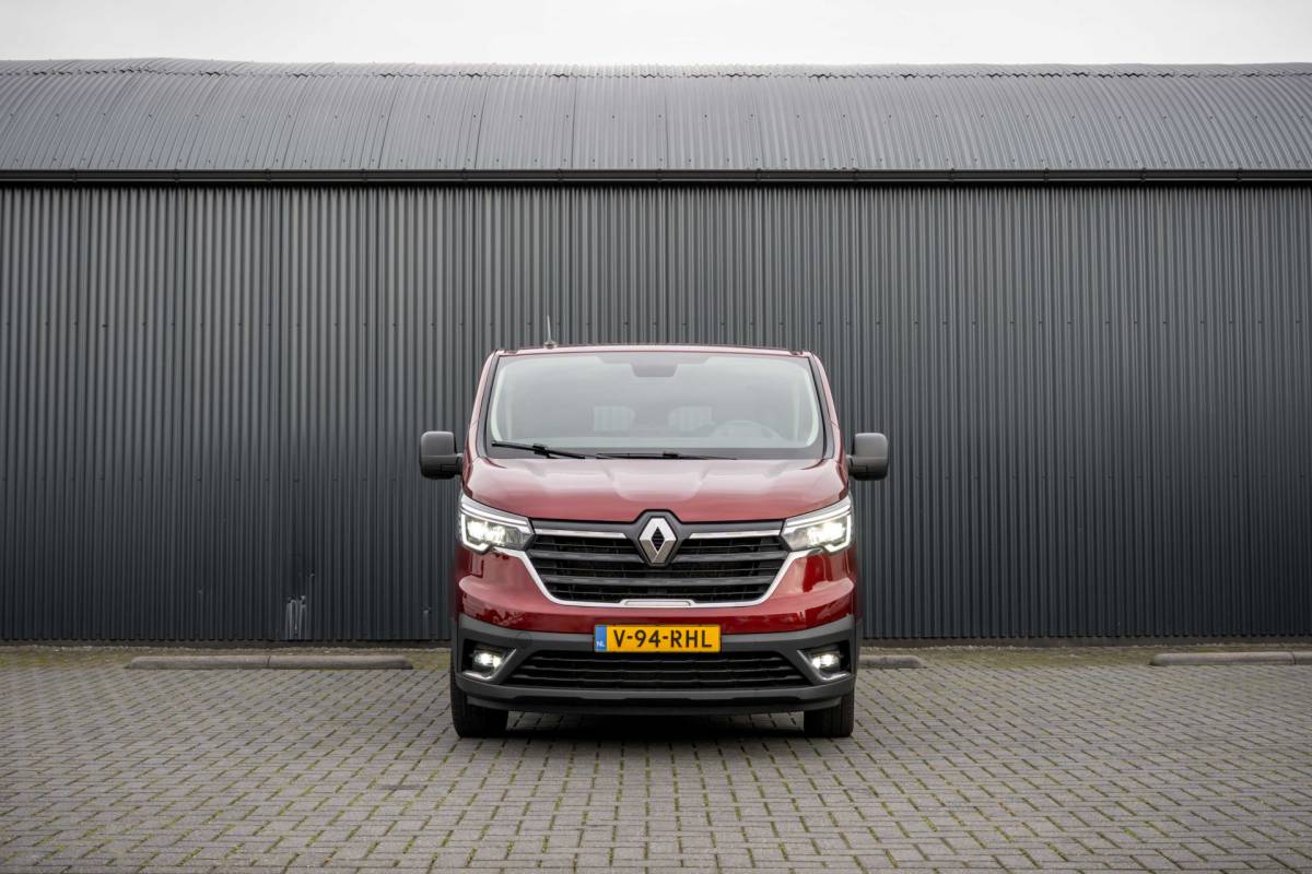 Renault Trafic Renault Trafic 2.0 dCi 150 L2H1 | Automaat | 5-Zits | 150 PK | Camera | Cruise | Navi | Airco