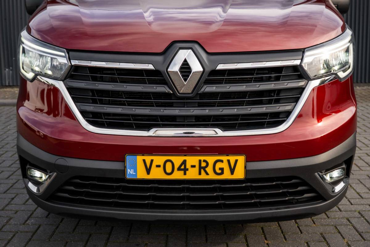 Renault Trafic Renault Trafic 2.0 dCi 150 L2H1 | Automaat | 5-Zits | 150 PK | Camera | Cruise | Navi | Airco